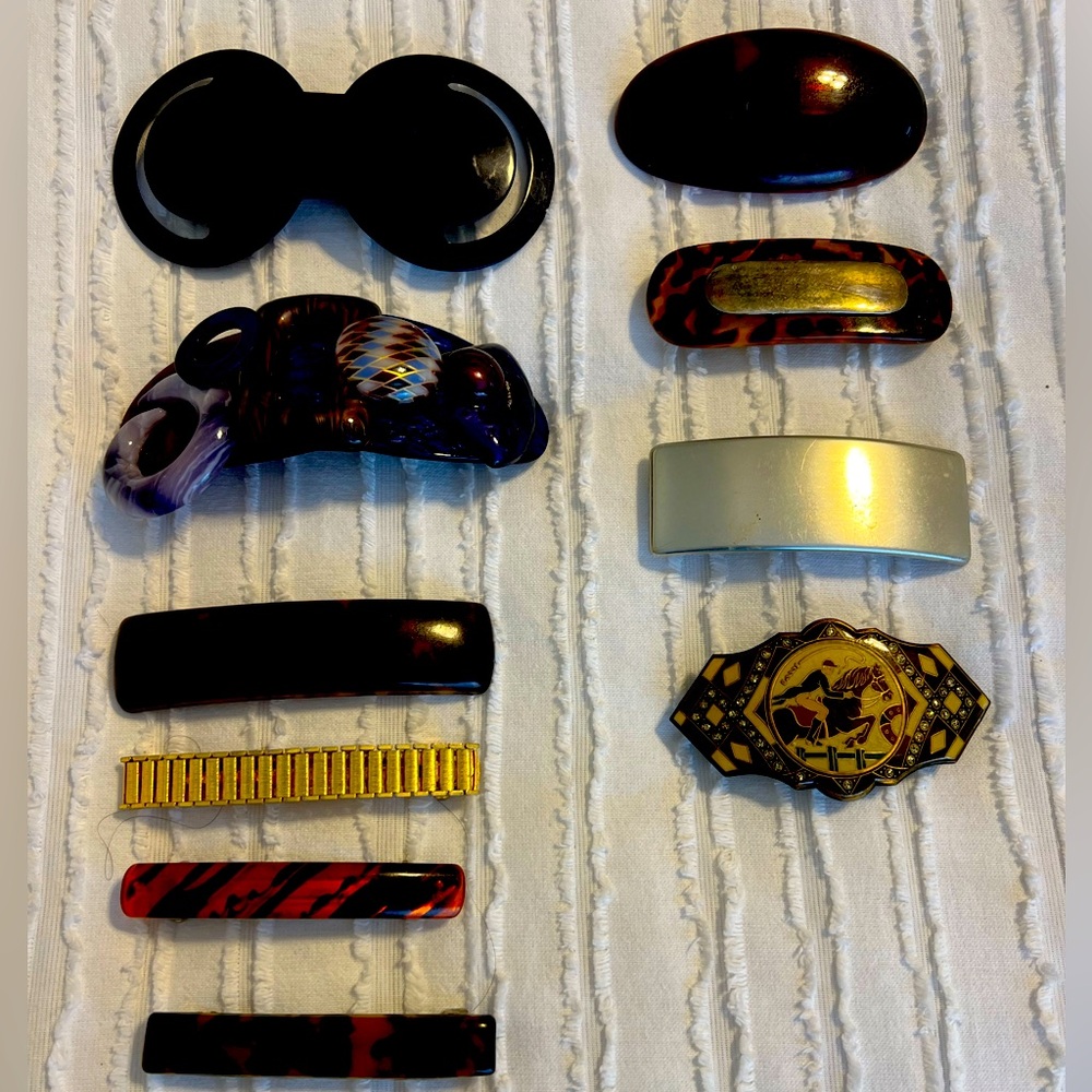 VINTAGE HAIR CLIPS